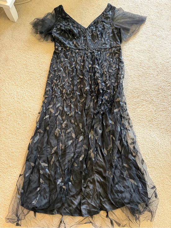 Dresses & Skirts - Women’s Black Tulle Leaf-Appliqué Party Dress